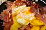 Receta para preparar huevos estrellados con jamón