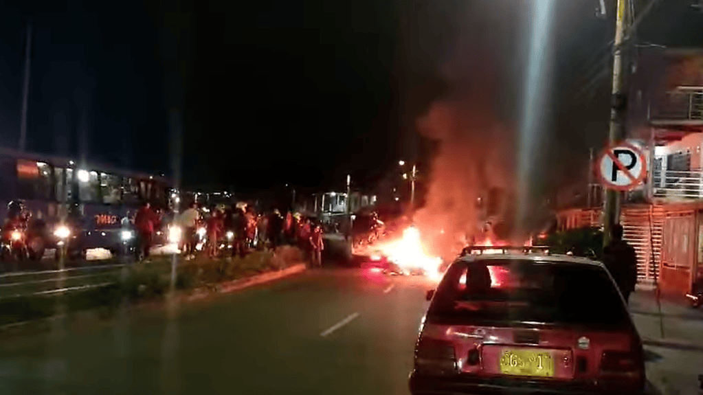 Incendio moto Cali
