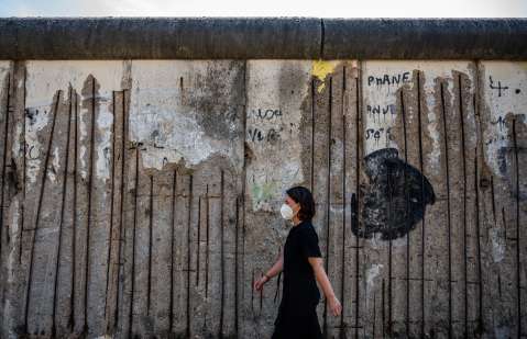 Así se construyó hace 60 años el Muro de Berlín