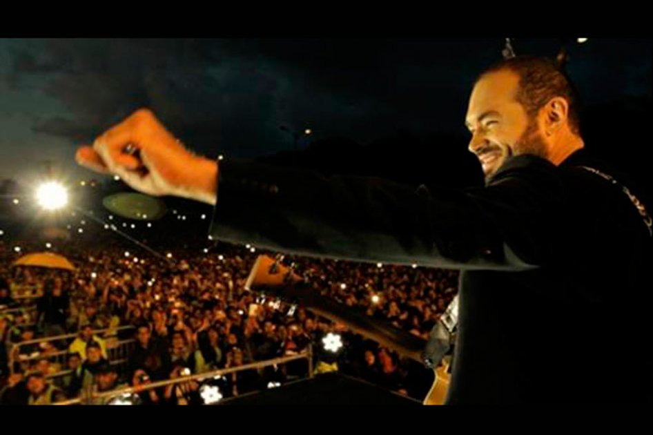 Santiago Cruz estrenó el disco "A quien corresponda" en julio de 2012.