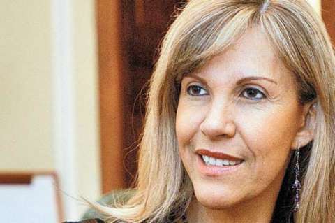 Dilian Francisca Toro se defiende de acusaciones por cartel de la chatarrización