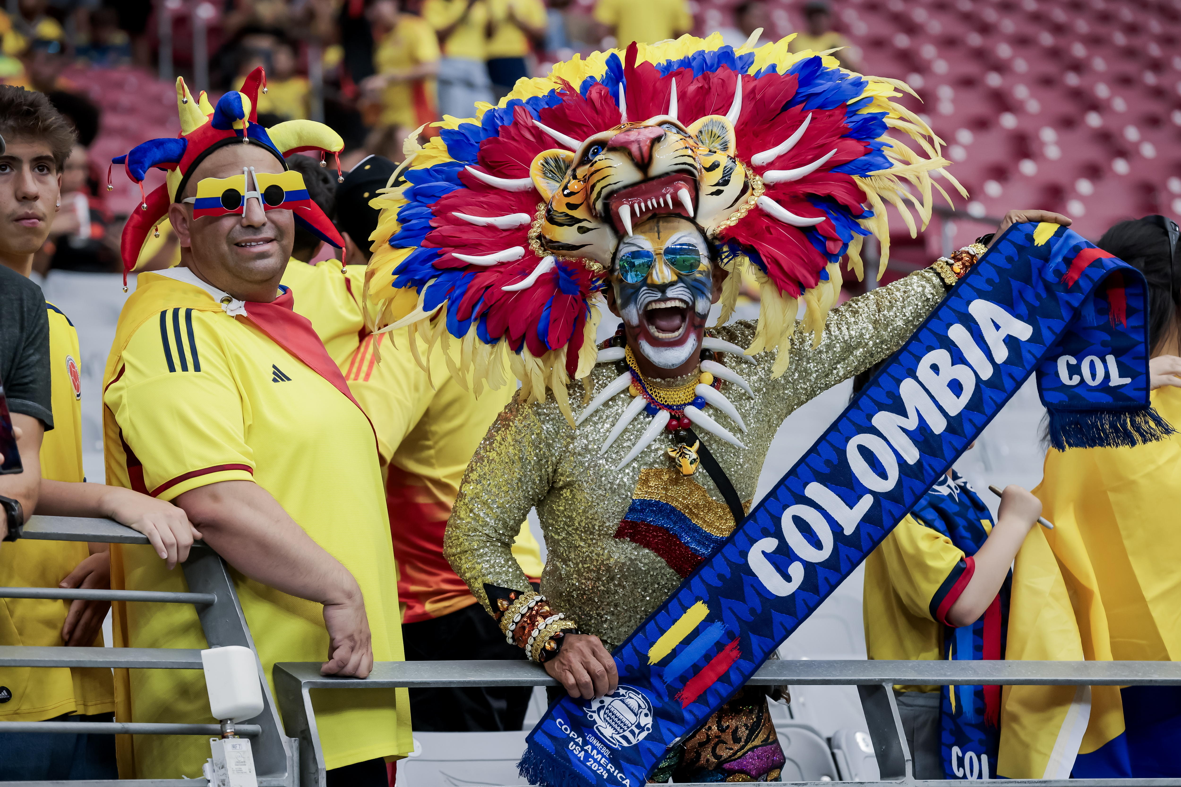 Glendale (United States), 28/06/2024.- Colombia soccer fans gather for the CONMEBOL Copa America 2024 group D soccer match between Colombia and Costa Rica, in Glendale, Arizona, USA, 28 June 2024. EFE/EPA/JOHN G. MABANGLO