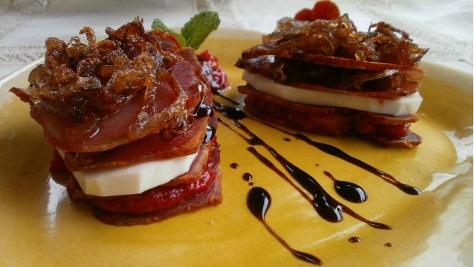 Entrecot con cebollas caramelizadas al balsámico