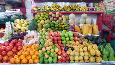 Los alimentos que siguen bajando de precio en las centrales de abastos