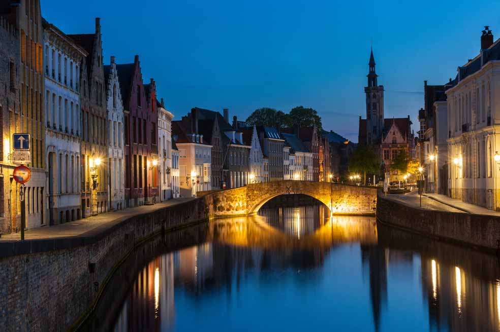 Históricamente, los canales han sido parte fundamental de la economía y el urbanismo de Brujas, en Bélgica. / 123rf