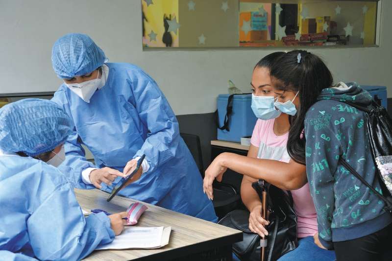 Medellín acogió este jueves el primer Festival de la Salud Menstrual en la ciudad, una iniciativa de la Secretaría de la Mujer de la Alcaldía de Medellín, con el apoyo del programa Avanzando El Futuro de Mercy Corps, financiado por el Gobierno de Estados Unidos.