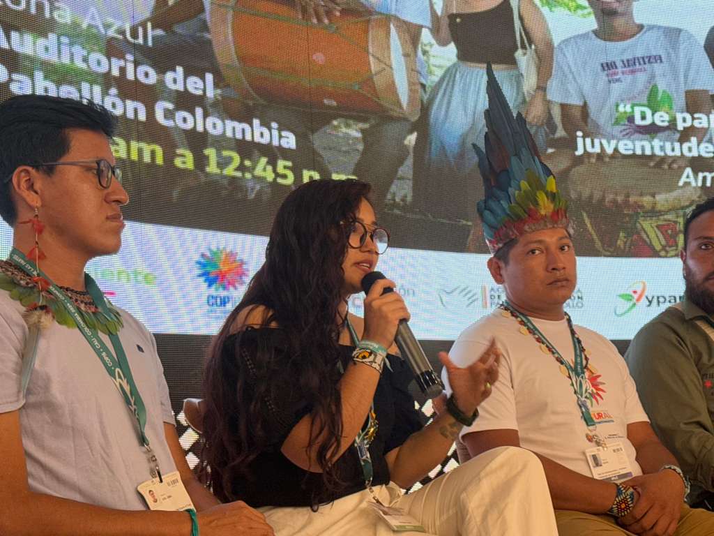 Integrantes de Juventudes Diversas por la Vida en la COP16.