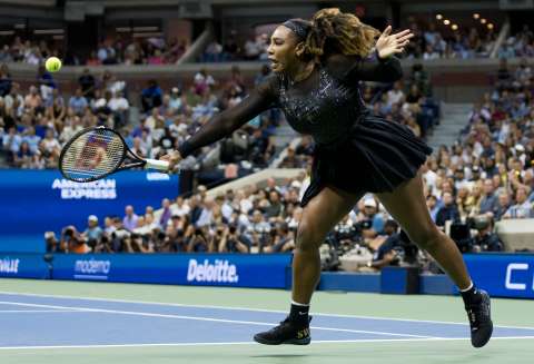 ¡Serena se rehúsa a despedirse! Williams venció a Kontaveit y sigue en el US Open