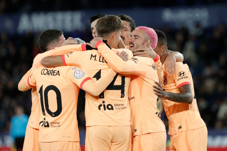 Atlético de Madrid celebró su victoria en la Copa del Rey y la llegada de Memphis