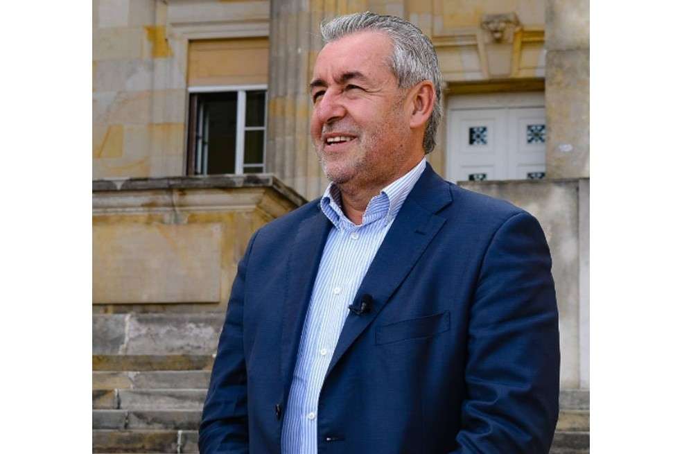 Jorge Eduardo Londoño es abogado de la Universidad Externado de Colombia.