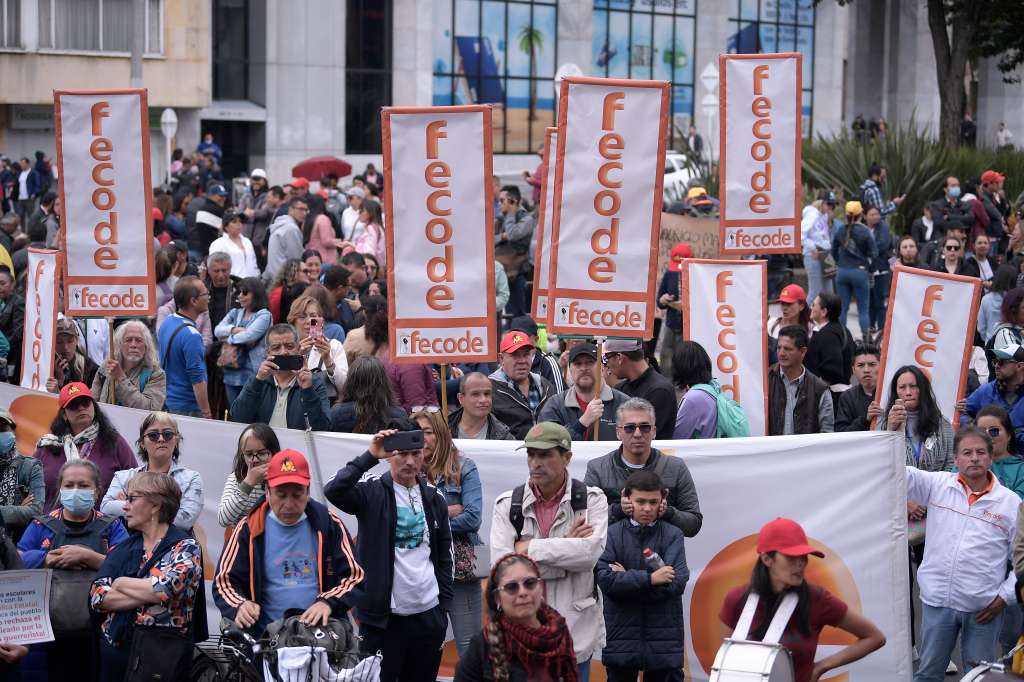 La Federación Colombiana de Educadores (Fecode) realizó un paro nacional este miércoles 30 de agosto. Protestaban por el régimen especial de salud del magisterio, el proyecto de ley que busca prohibir las huelgas de profesores y el proyecto de ley que pretende que regresen los bonos escolares.