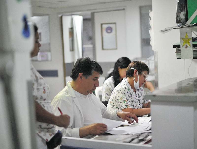Según los datos del último informe de la Contraloría (que ha sido la base que ha justificado la Superintendencia de Salud para ordenar las últimas intervenciones), EPS SOS no cumplía con indicadores financieros como el régimen de inversiones