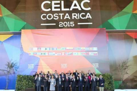 CELAC condena unánimemente bloqueo a Cuba y aspira a reducción de pobreza