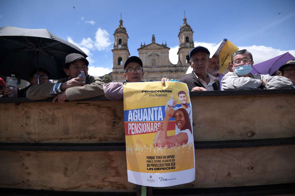 Sanción de la reforma pensional por el Presidente de la República Gustavo Petro, llevada a cabo en la Plaza de Bolívar.