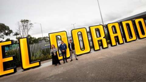 Tras 65 años del Aeropuerto Internacional El Dorado, restauran letrero histórico