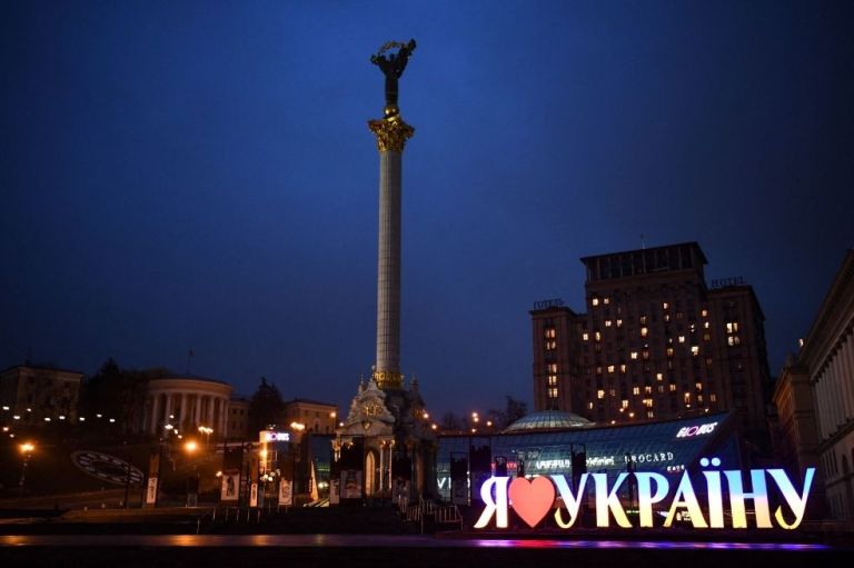 Emergencia en Ucrania: ¿qué se sabe de las explosiones en el aeropuerto de Kiev?