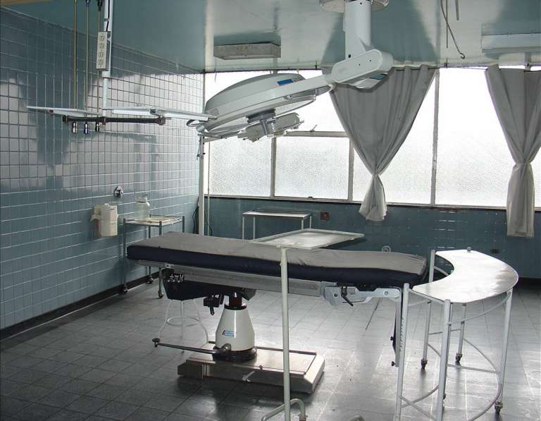 Este 11 de diciembre el Complejo Hospitalario San Juan de Dios abre un nuevo capítulo en su historia con la apertura del edificio de Mantenimiento, y pese al optimismo del Gobierno de Petro de restaurarlo, las deudas históricas persisten, así como la contrarreloj para que la Nación adquiera el predio, hoy propiedad del Distrito.