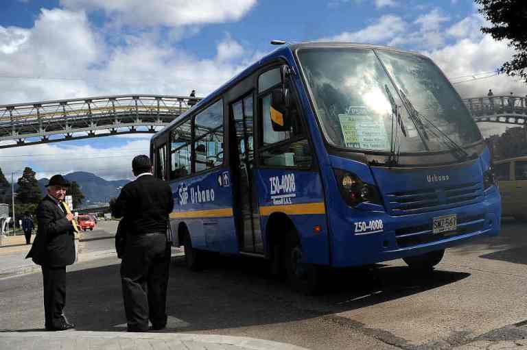 En menos de media hora sujetos asaltaron dos buses del SITP