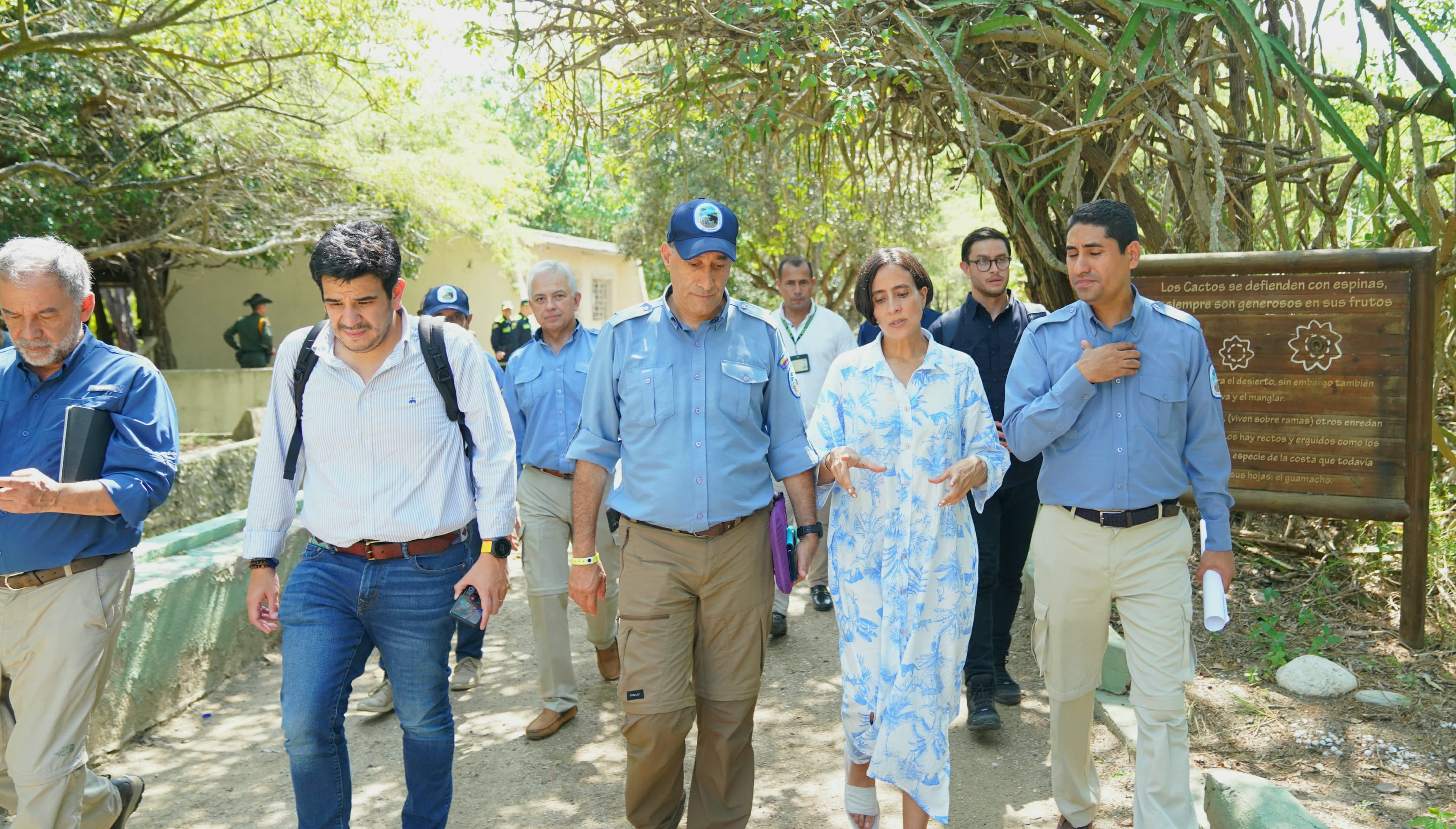 La ministra de Ambiente, Susana Muhamad, encabezó una mesa de alto nivel en el Parque Isla Salamanca, en Magdalena.