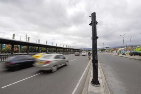Estas son las tres cámaras fotomulta que más comparendos imponen en Bogotá