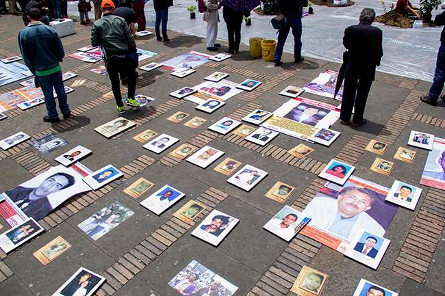 En Colombia se registraron más de 3.500 “falsos positivos” cometidos por agentes del Estado en varias regiones del país durante el gobierno de Álvaro Uribe Vélez. 