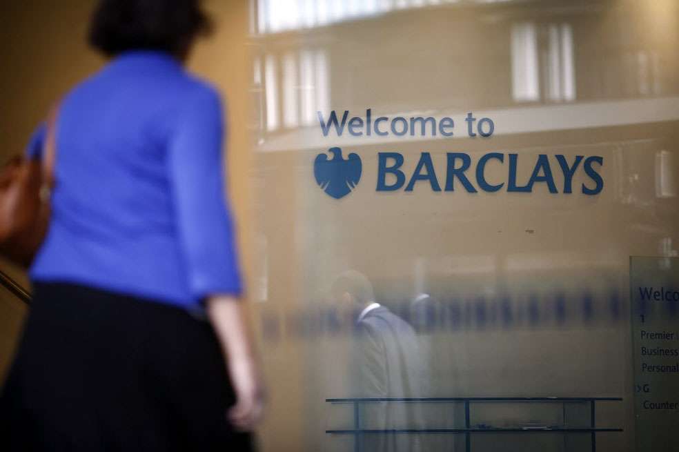 Luego de pagar una multa de 290 millones de libras por manipular la tasa Libor, Barclays fue notificado de una nueva sanción. / Bloomberg