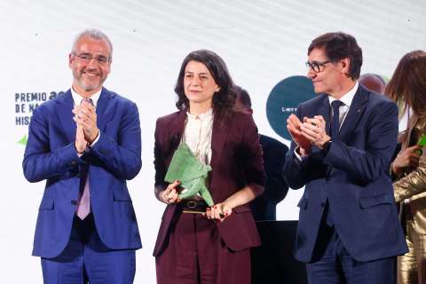 Samanta Schweblin ganó el nuevo Premio Aena con “El buen mal”: recibirá un millón de euros