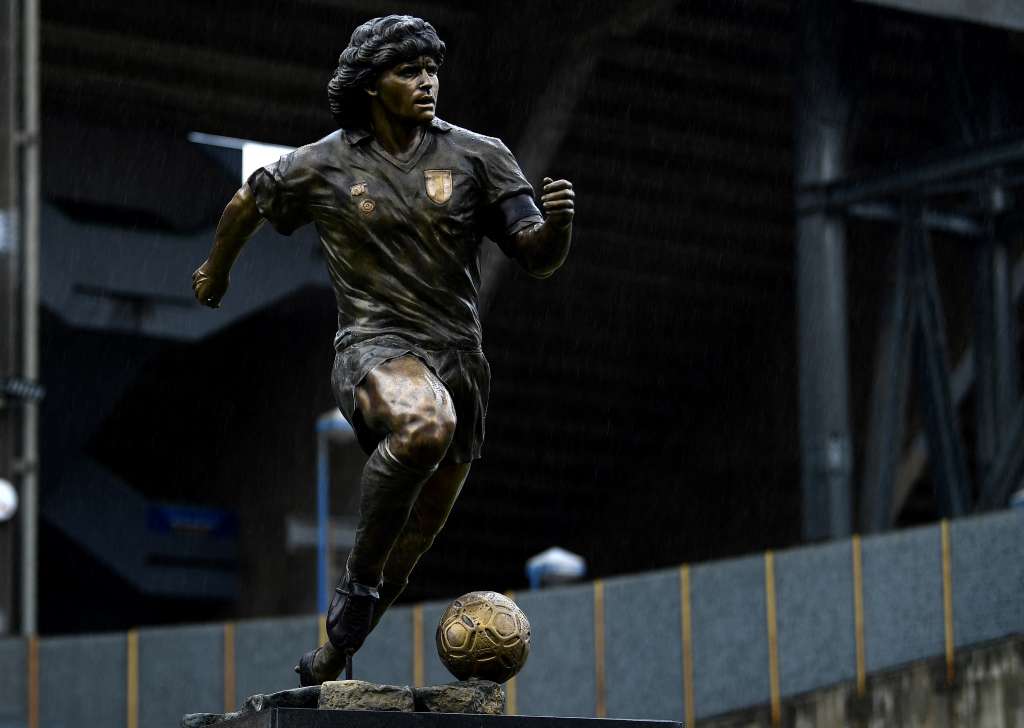 Un año de la muerte de Maradona: Nápoles le rinde homenaje con una estatua