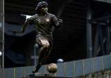 Un año de la muerte de Maradona: Nápoles le rinde homenaje con una estatua