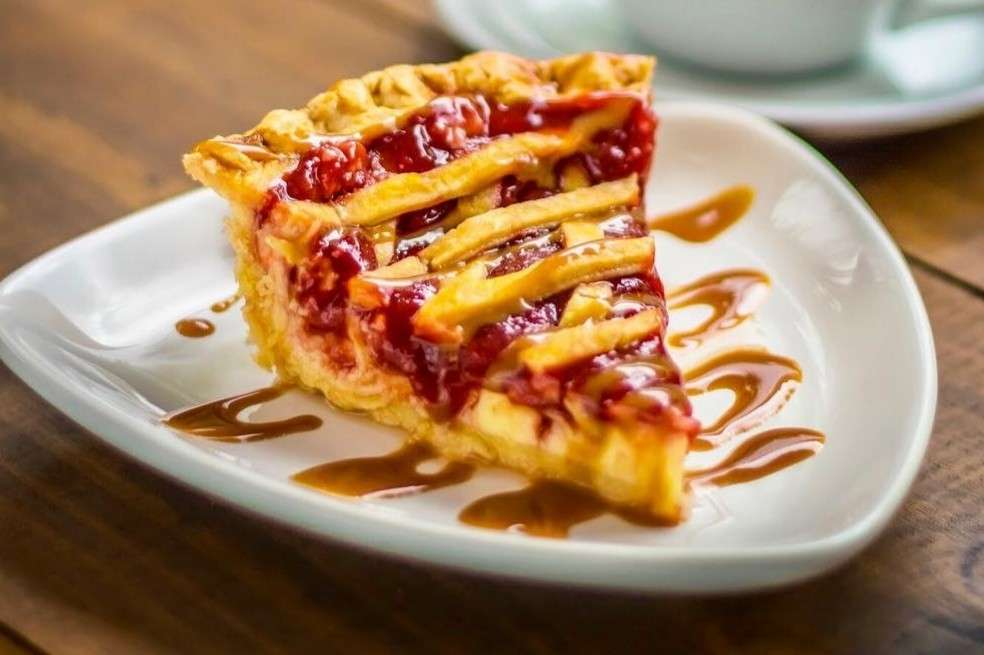 Pie de guayaba. cocina en casa. postre de guayaba