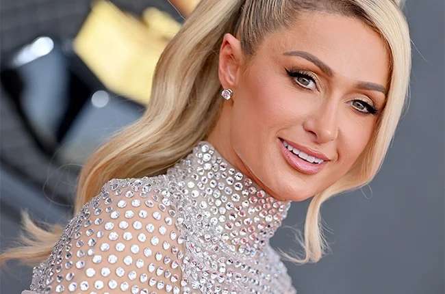 Paris Hilton en los Premios Grammy.