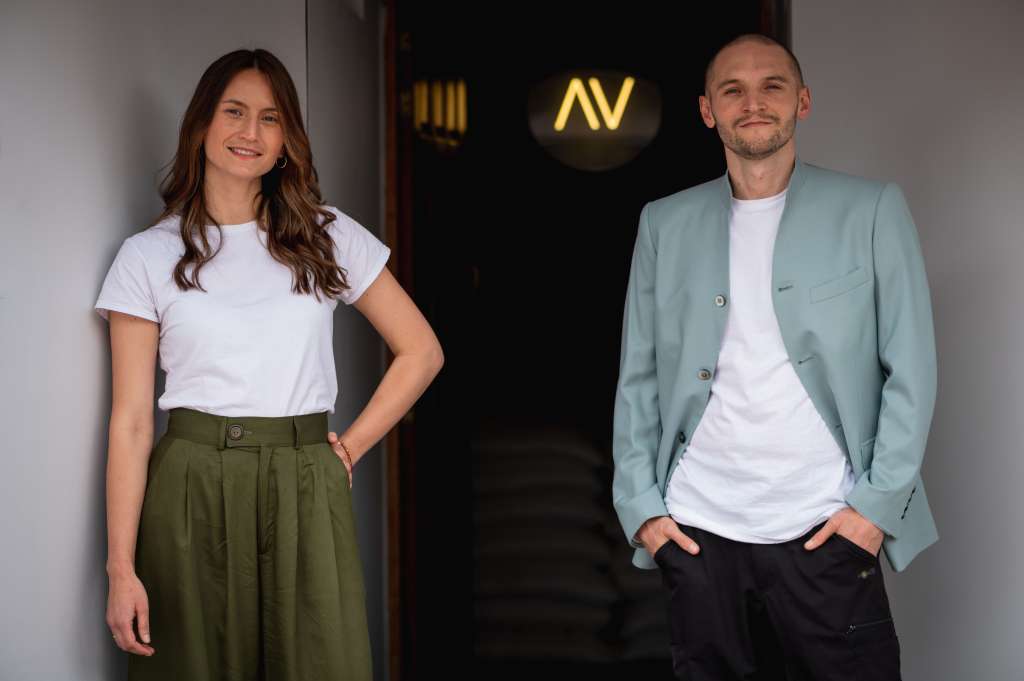 Rafael Saavedra y Carolina Santos emprendieron con Gravedad Cero.