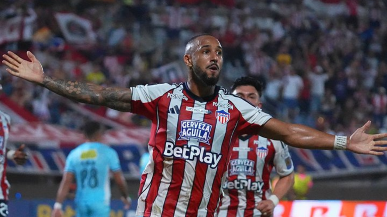 Junior clasificó a semis sufriendo hasta el último minuto: Dayro falló el penalti clave