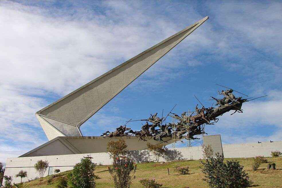 El Monumento a los Lanceros fue realizado por el artista colombiano Rodrigo Arenas Betancur. Se encuentra ubicado en el departamento de Boyacá como homenaje a la batalla del Pantano de Vargas ocurrida el 25 de julio de 1819. / Archivo partícular