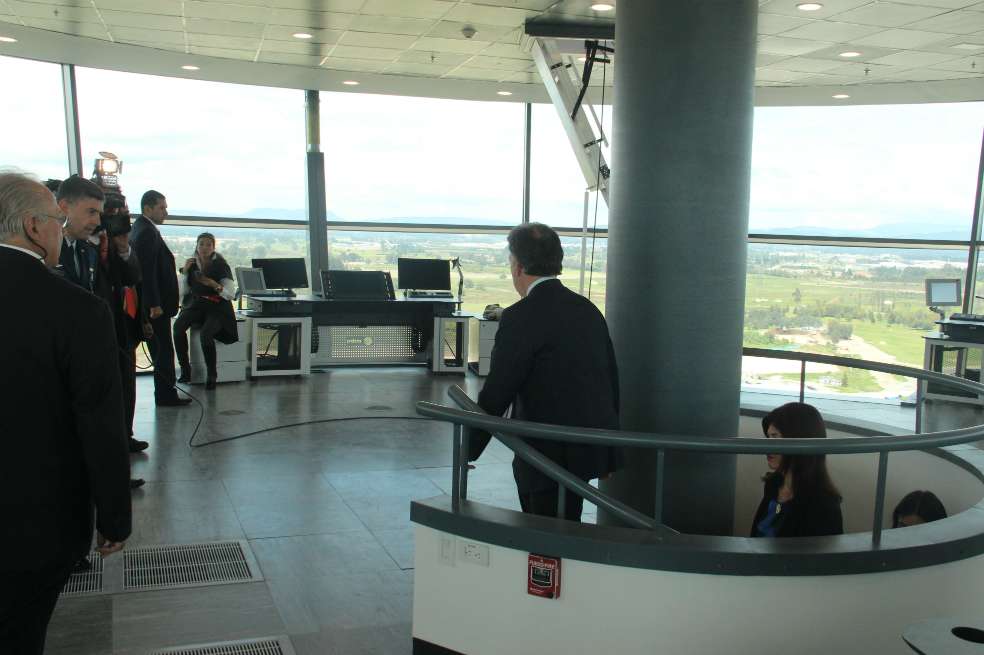 Torre de control del aeropuerto Eldorado