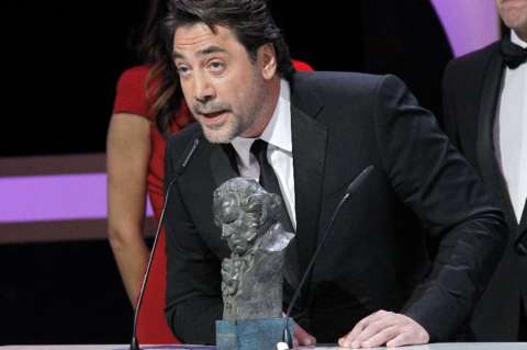 Javier Bardem se apunta a los beneficios de la auriculoterapia