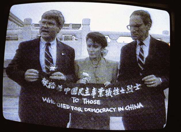 En 1991, Nancy Pelosi visitó China y protestó contra los asesinatos de la plaza de Tiananmén.