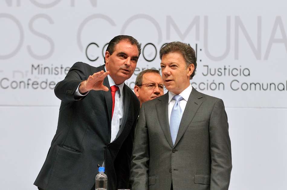 El alto consejero para asuntos políticos, Aurelio Iragorri Valencia, junto al presidente Juan Manuel Santos. Foto: Felipe Ariza - SIG