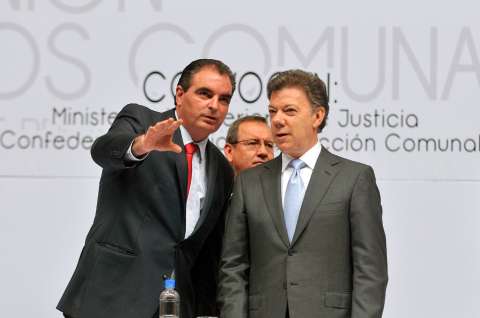 Gobierno niega estar ofreciendo puestos a cambio de elección de procurador
