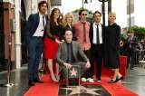 Jim Parsons y su estrella en el Paseo de la Fama de Hollywood