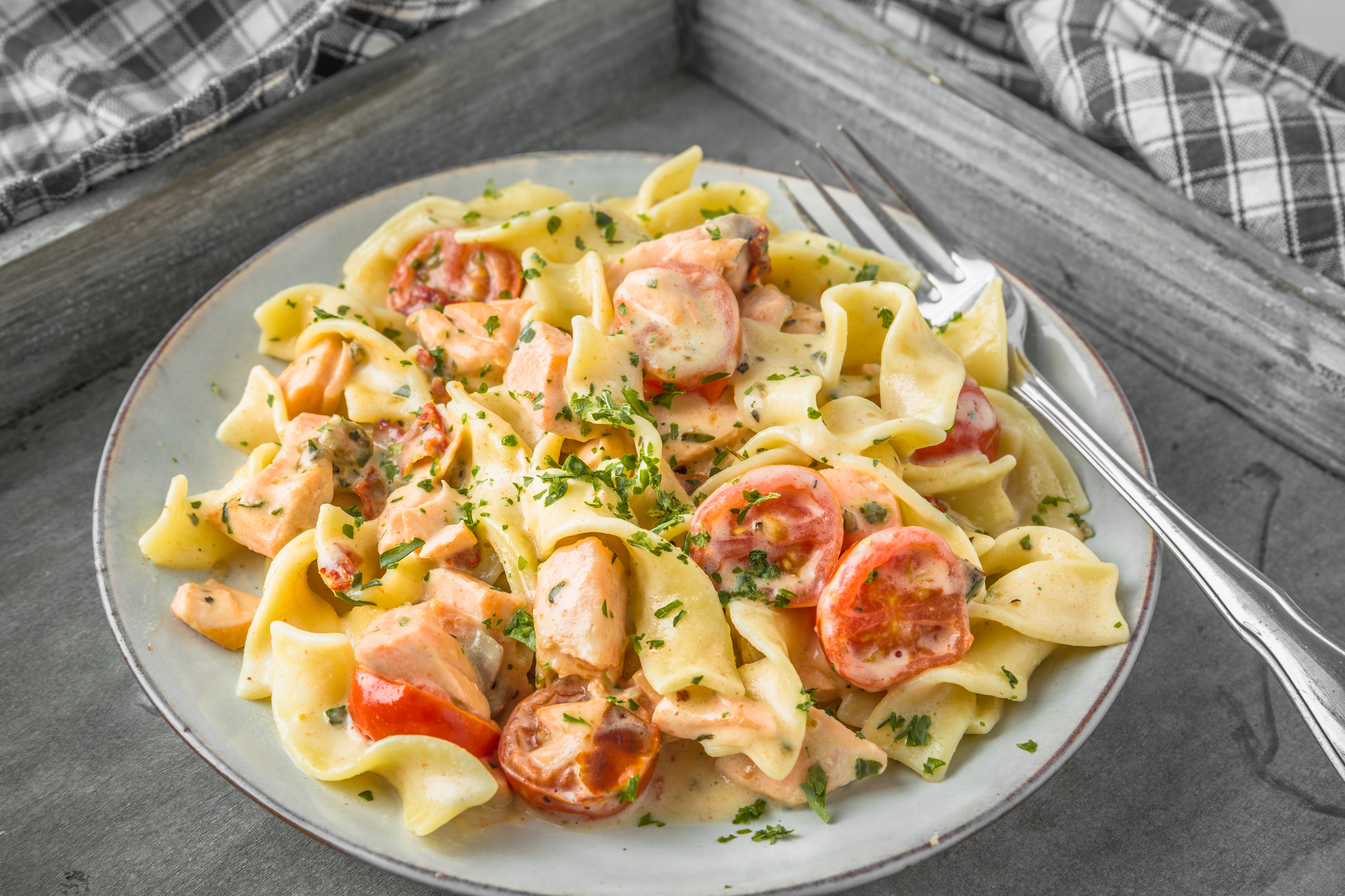 Pasta cremosa con salmón