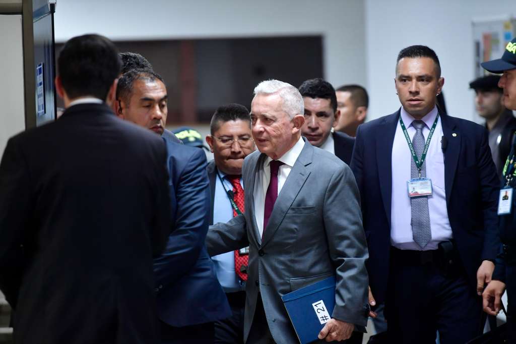 Expresidente de Colombia, a su salida del juicio oral que se adelanta en los Juzgados de Paloquemao