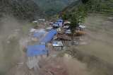 Tres colombianos permanecen aislados en Nepal