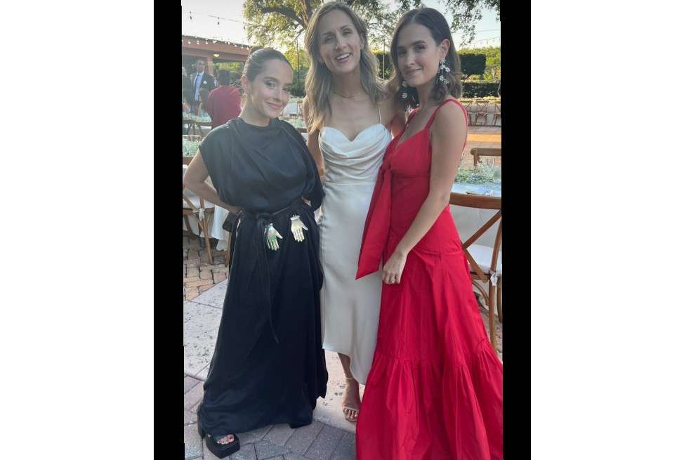 Evaluna cautivó con un curioso y especial detalle de su hija Índigo que llevaba puesto en su vestido. ¿Qué tal se ve?