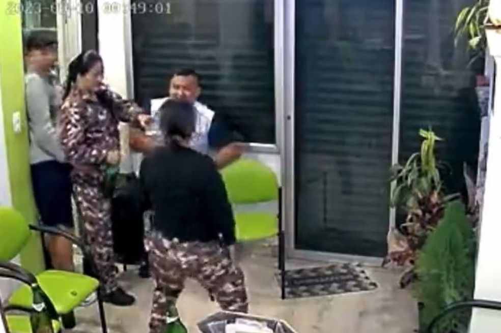 El SNAI confirmó la veracidad del video en el que aparecen dos agentes del Cuerpo de Seguridad y Vigilancia Penitenciaria bailando con reos.