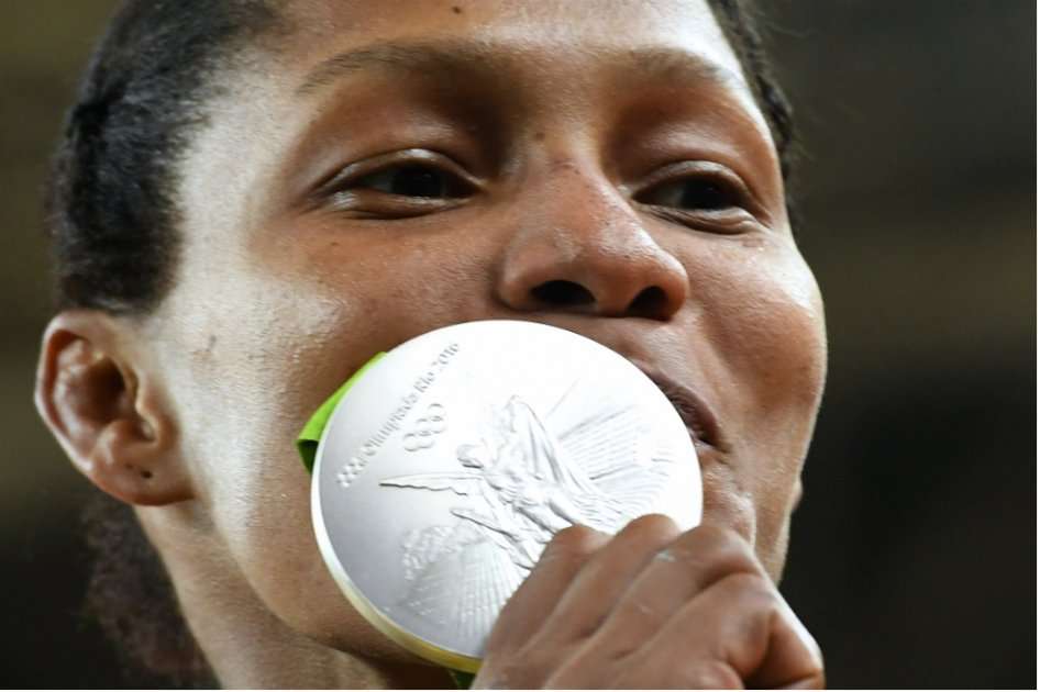 Tras el bronce en Londres 2012, Yuri Alvear consiguió su segunda medalla olímpica. / AFP