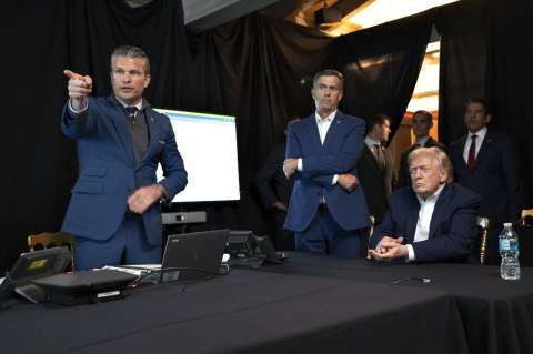 Por qué Trump negocia con Delcy Rodríguez y dejó de lado a Machado, según NYT
