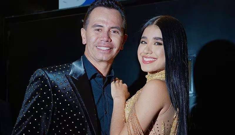 Suegro de Jhonny Rivera: él es el papá de Jenny López y a esto se dedica