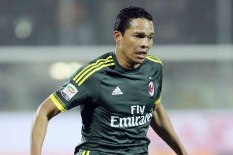AC Milán no pudo con el débil Carpi; Bacca jugó todo el partido