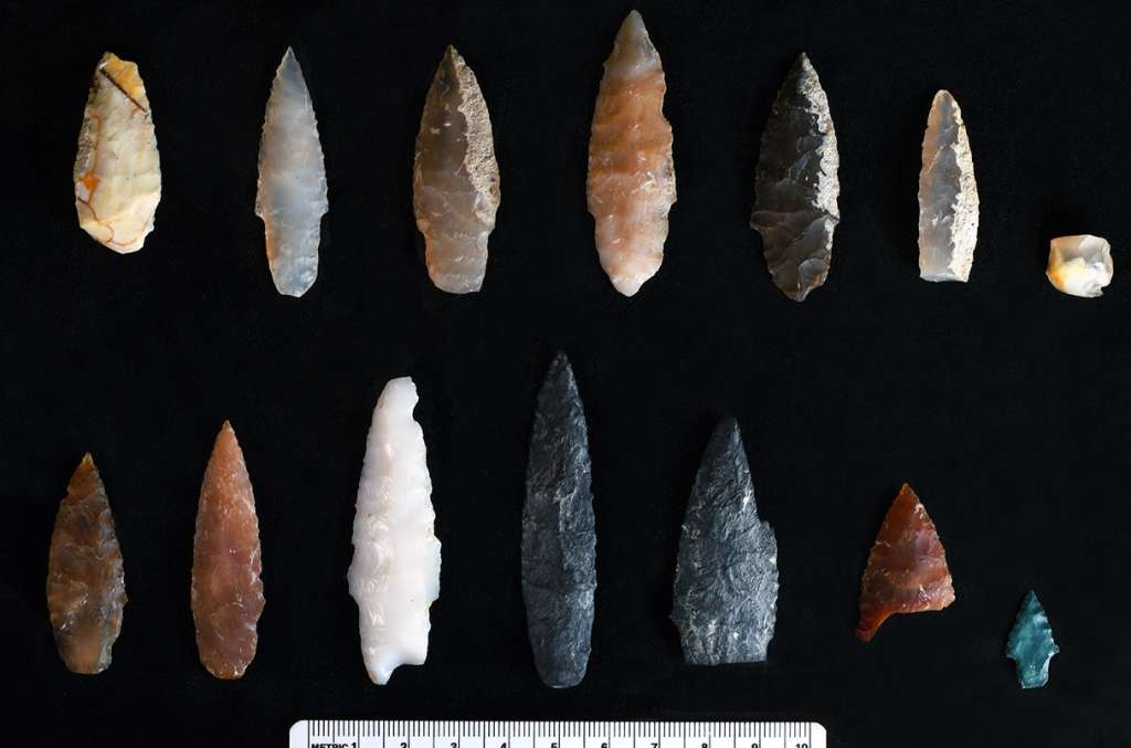 Los científicos también creen que las puntas son similares a otras que se encontraron en el noreste de Asia, particularmente en el norte de Japón. / LOREN DAVIS